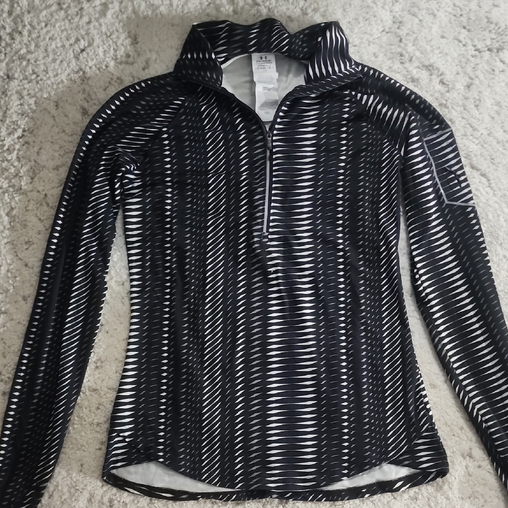 Under Armour Black and White Gear Top